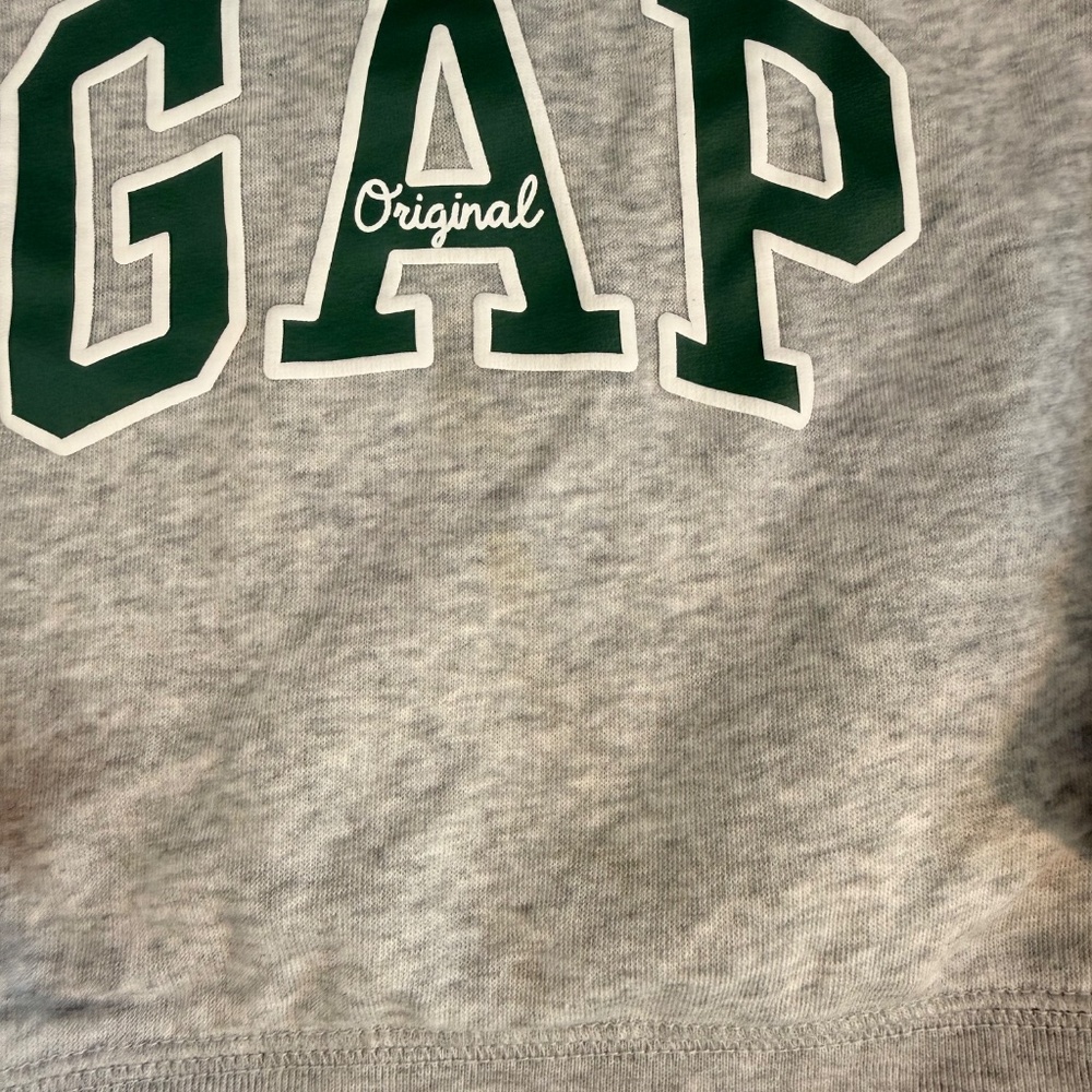 Gap Sweater - Picture 3 of 3